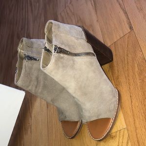 Size 6 spice vita wooden heals